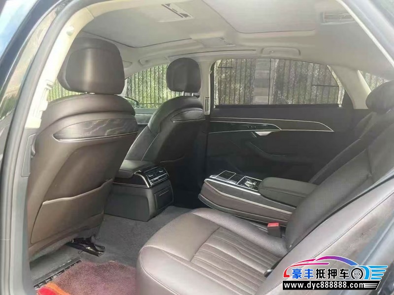 20年奥迪A8L轿车抵押车出售