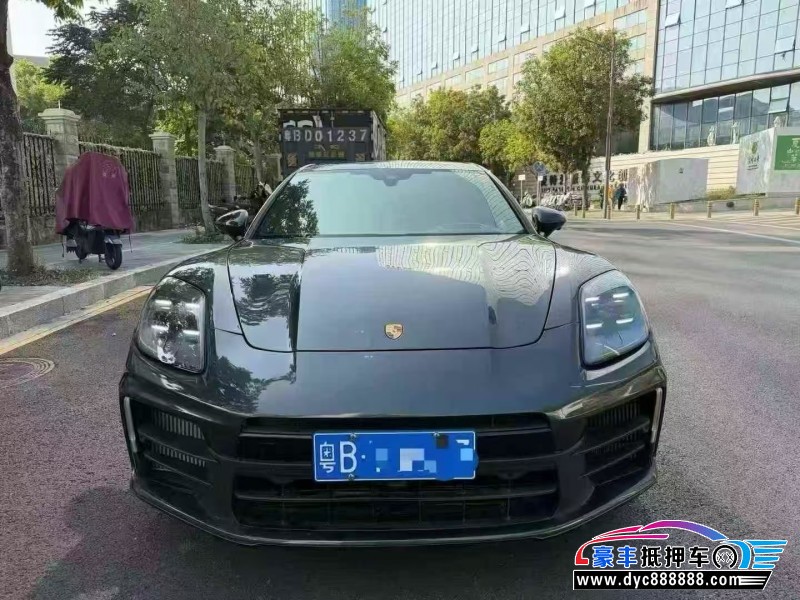 抵押车出售24年保时捷帕纳梅拉轿车