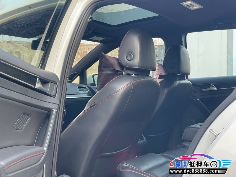 16年大众高尔夫轿车抵押车出售