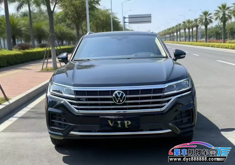 抵押车出售24年大众途锐轿车