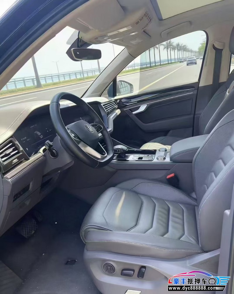 24年大众途锐轿车抵押车出售