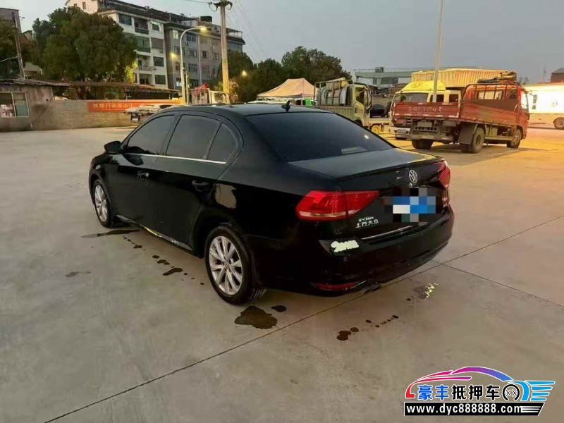 17年大众朗逸轿车抵押车出售