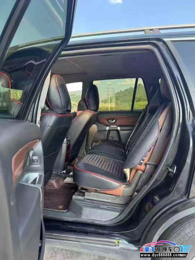 12年沃尔沃XC90轿车抵押车出售