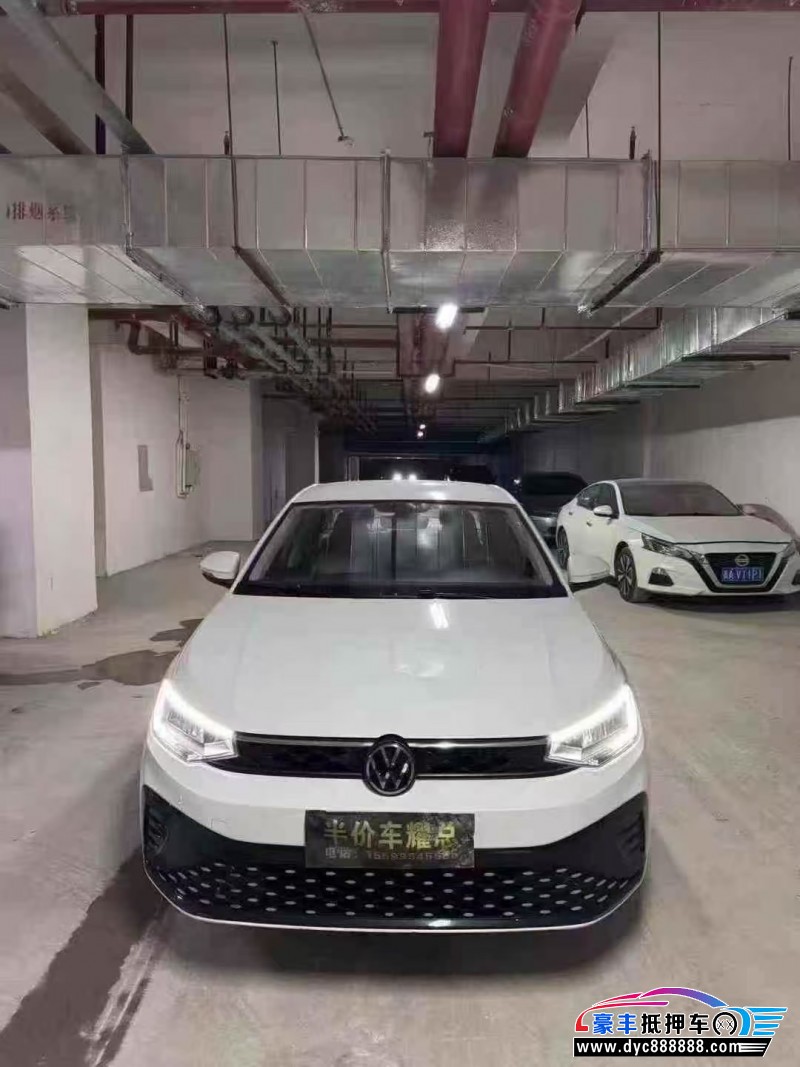 抵押车出售24年大众朗逸轿车