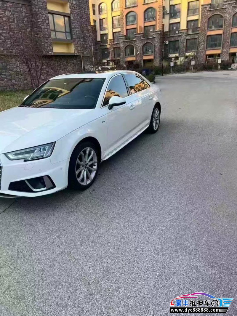19年奥迪A4L轿车抵押车出售
