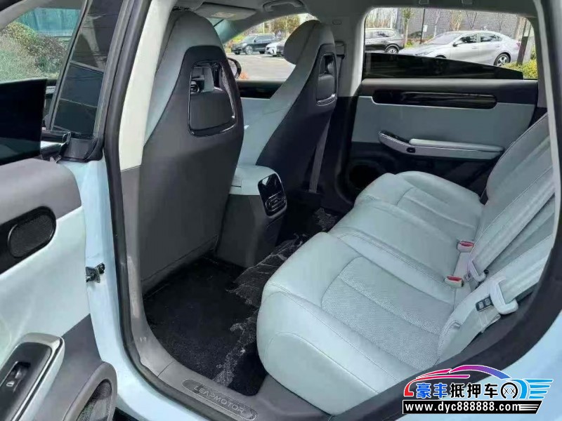 25年零跑c01轿车抵押车出售