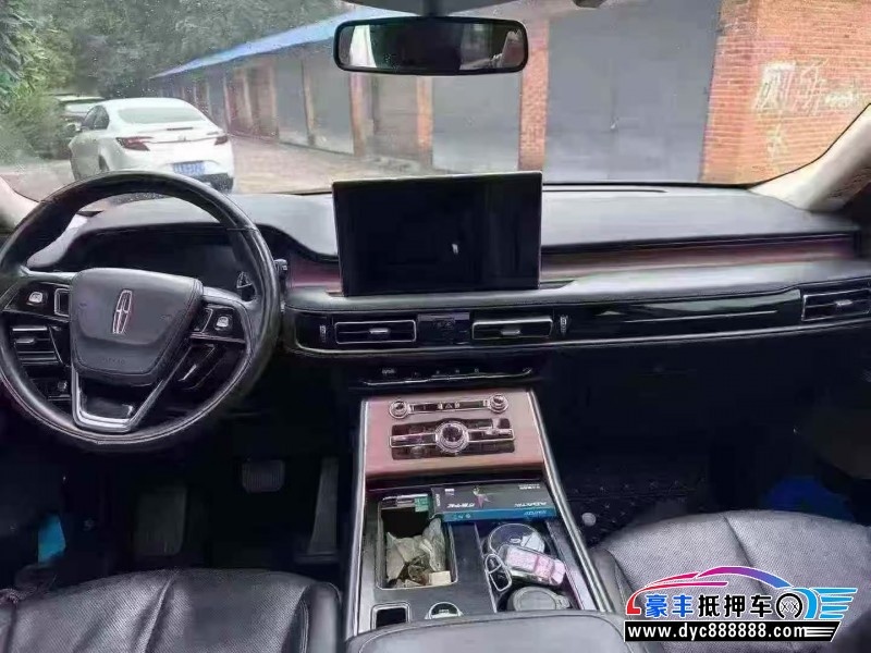 22年林肯飞行家轿车抵押车出售