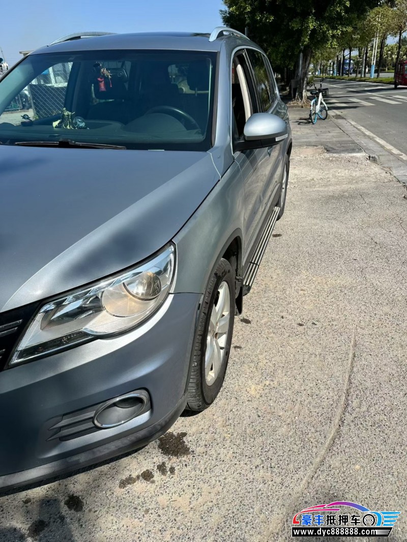 12年大众途观轿车抵押车出售