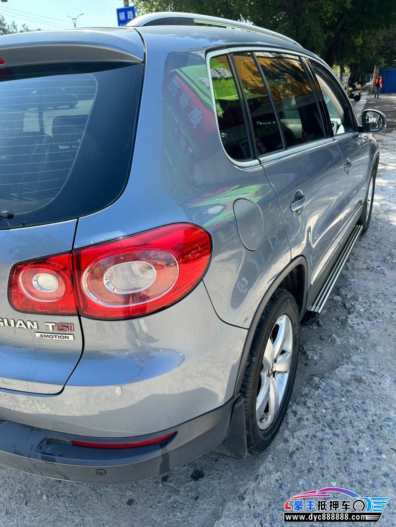 12年大众途观轿车抵押车出售