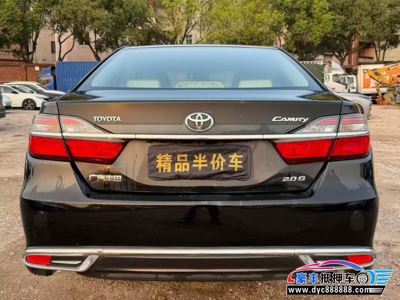 17年丰田凯美瑞轿车抵押车出售