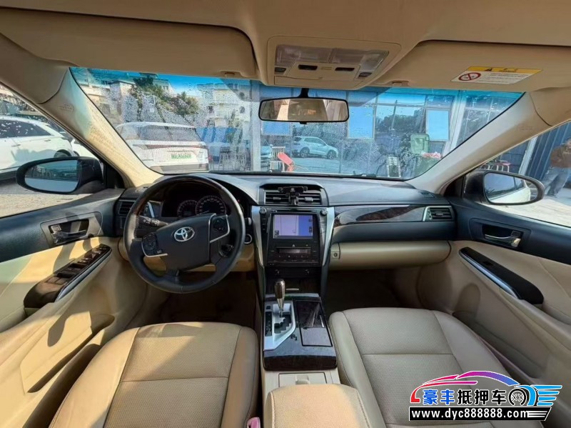 16年丰田凯美瑞轿车抵押车出售