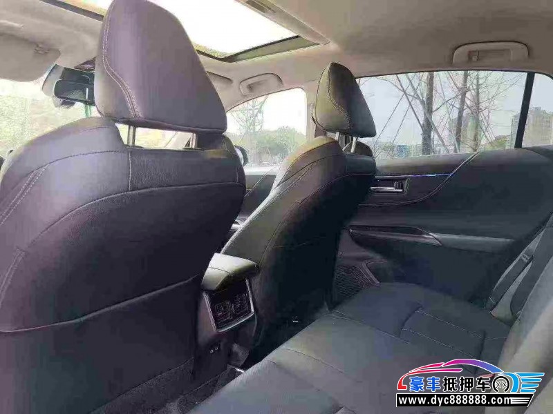 24年丰田凌放轿车抵押车出售