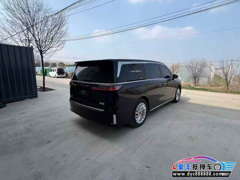 24年岚图梦想家轿车抵押车出售