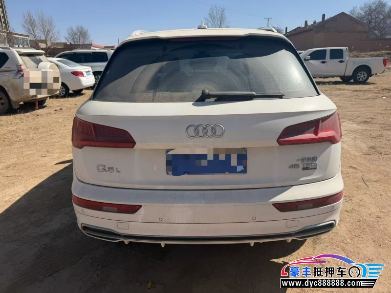 20年奥迪Q5轿车抵押车出售