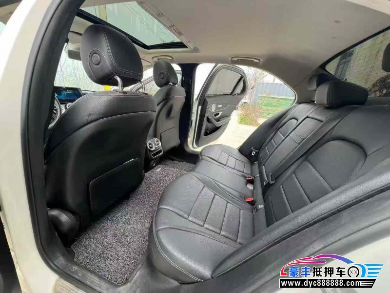 19年奔驰C轿车抵押车出售