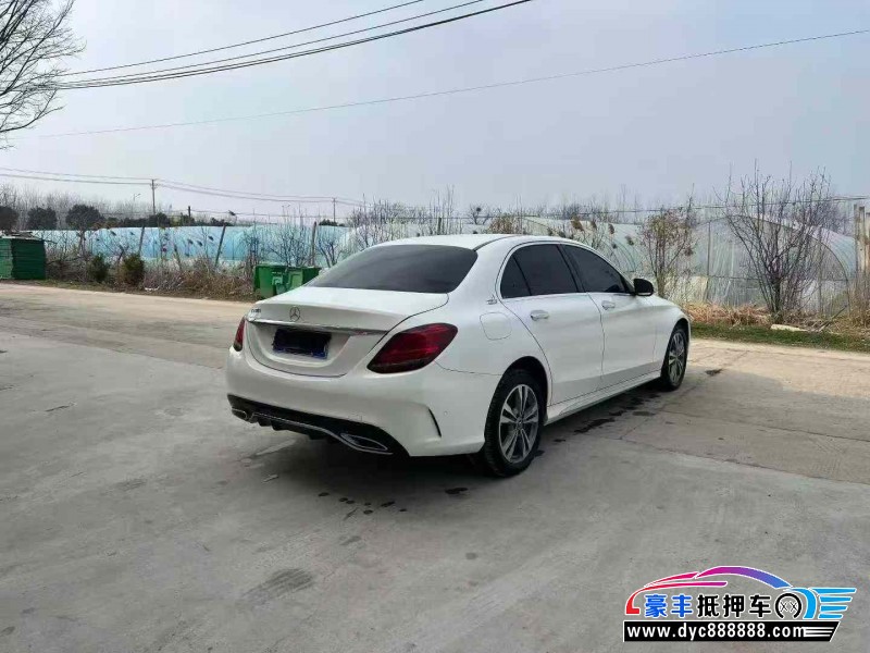 19年奔驰C轿车抵押车出售
