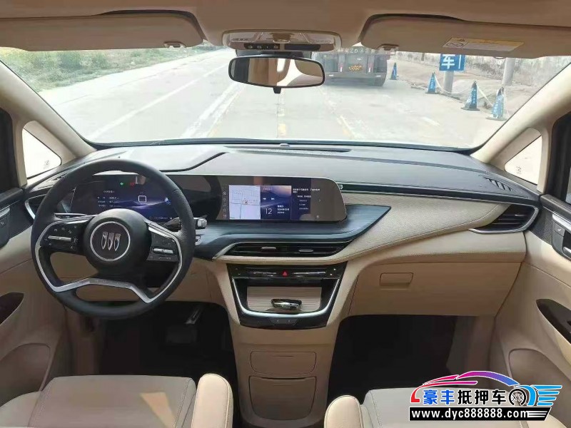 26年别克GL8轿车抵押车出售