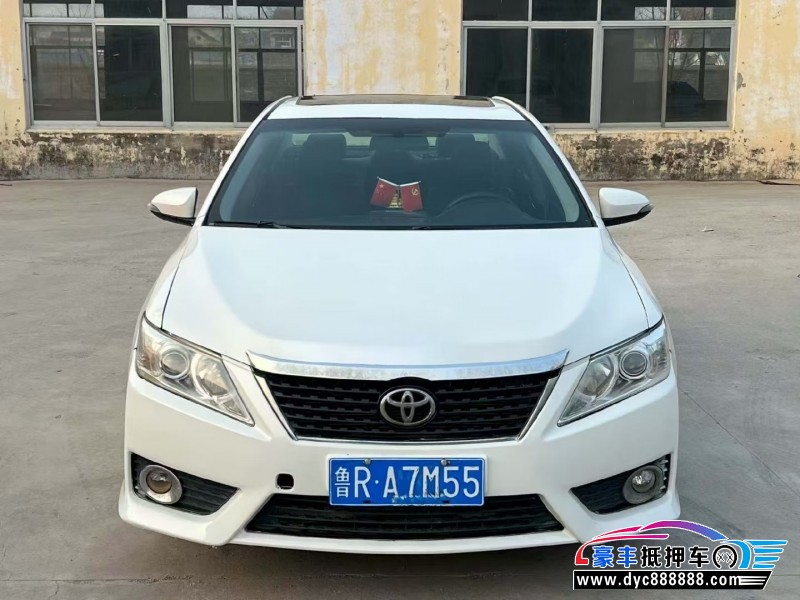 抵押车出售13年丰田凯美瑞轿车