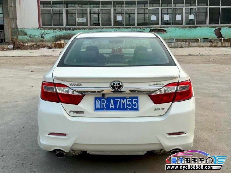 13年丰田凯美瑞轿车抵押车出售