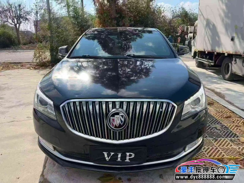 抵押车出售15年别克君越轿车