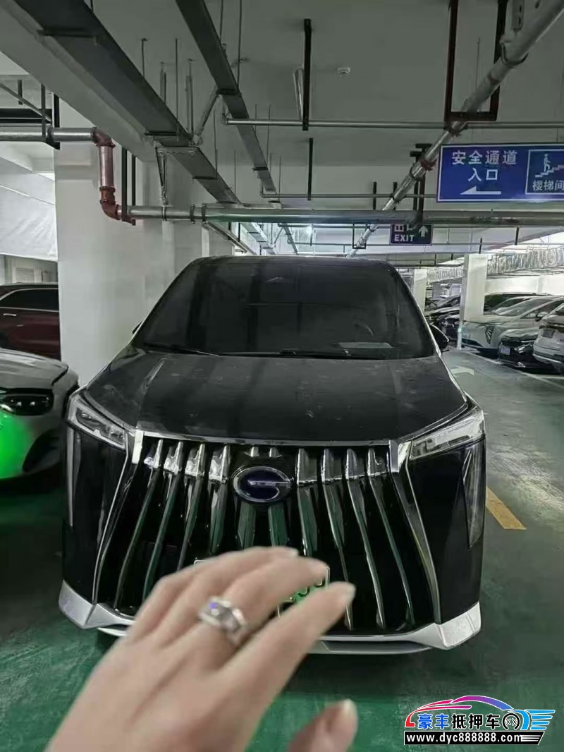 抵押车出售24年传祺E9轿车