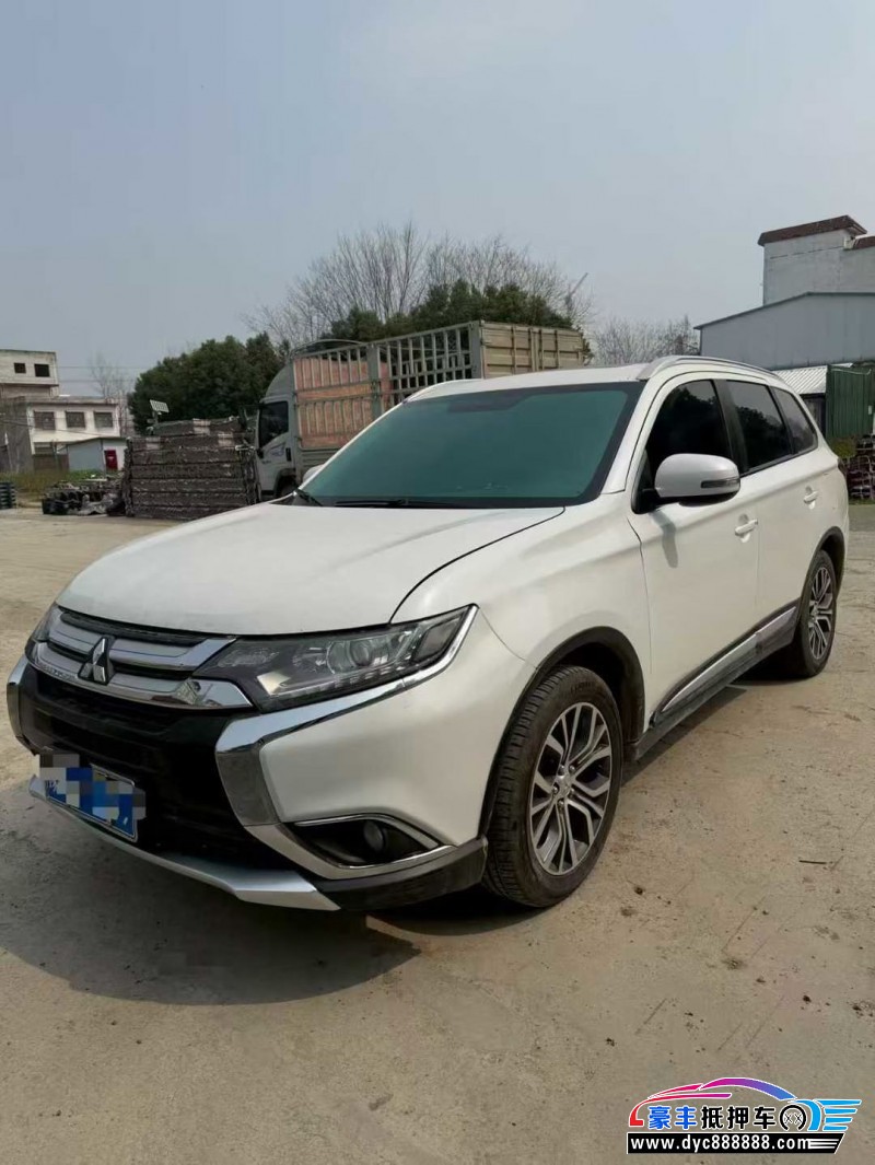 17年三菱欧蓝德轿车抵押车出售