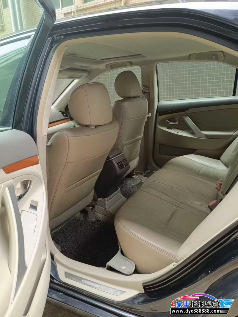 15年丰田凯美瑞轿车抵押车出售