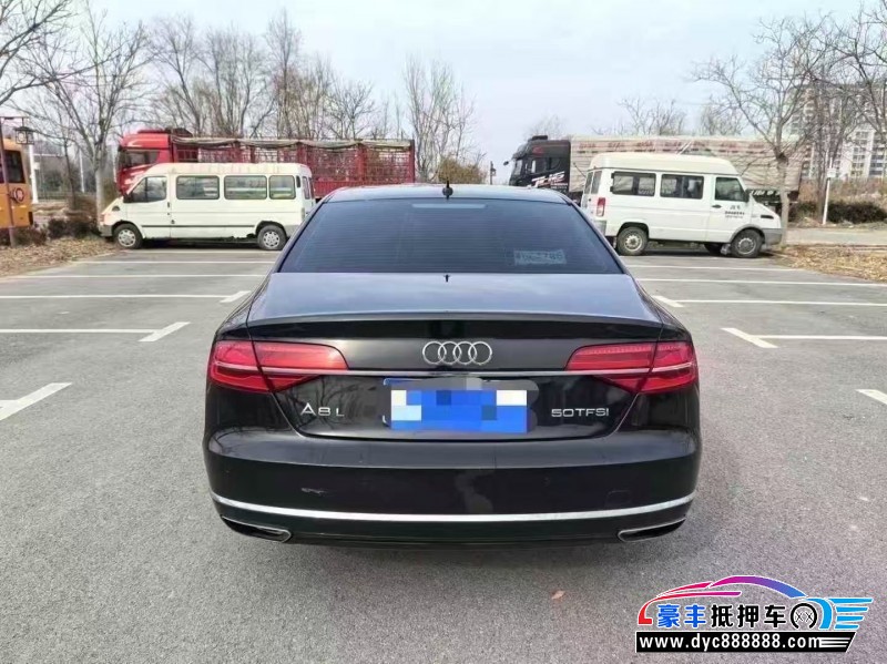 17年奥迪A8轿车抵押车出售