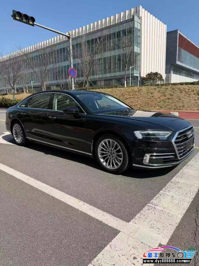 18年奥迪A8轿车抵押车出售