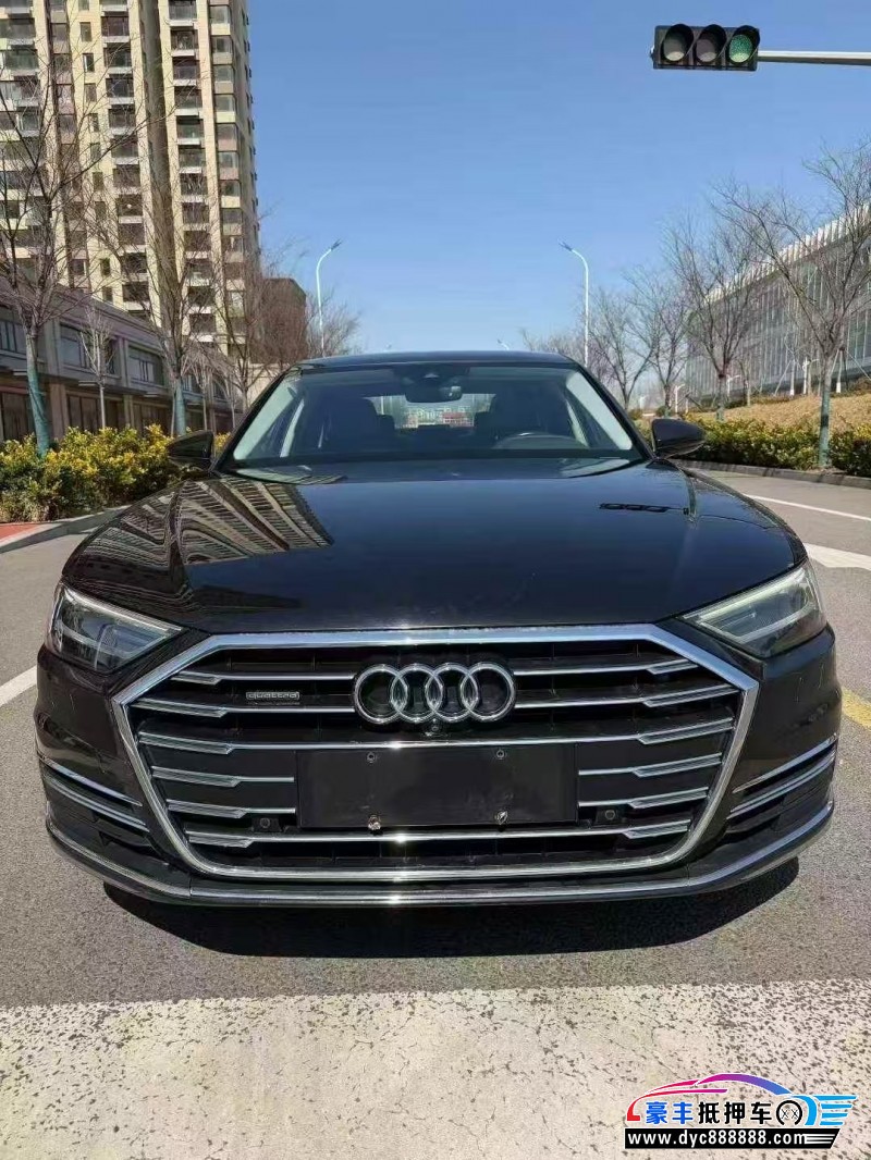 抵押车出售18年奥迪A8轿车