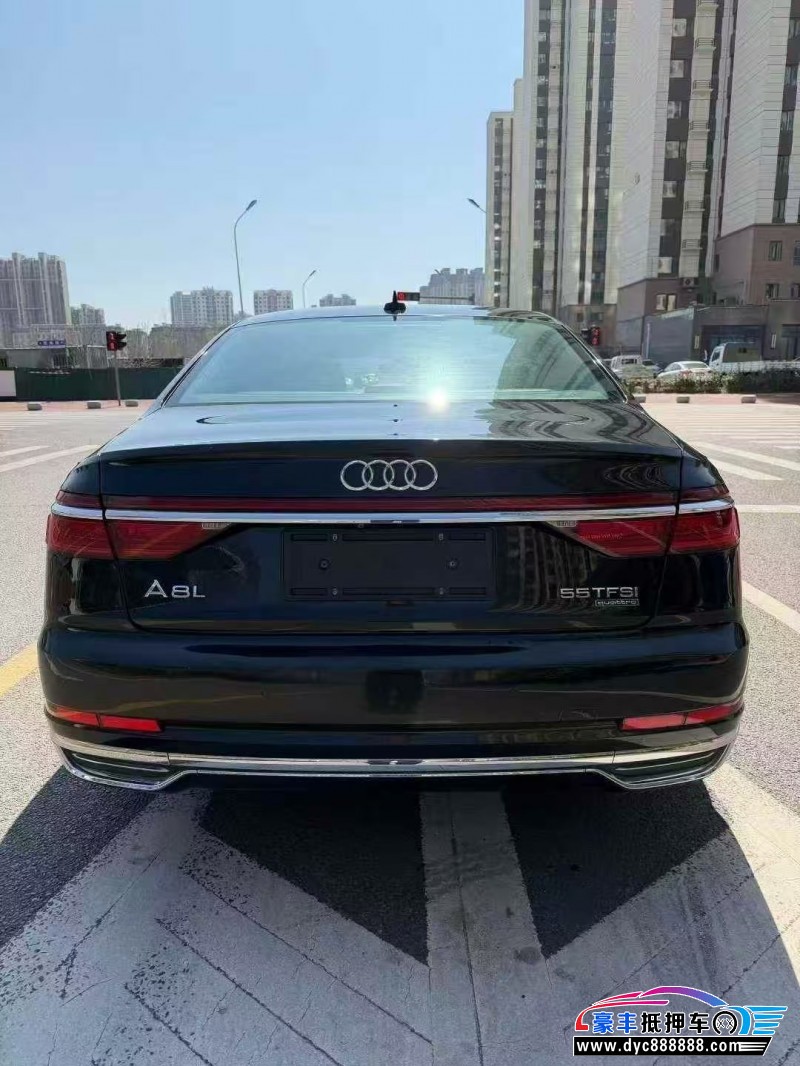 18年奥迪A8轿车抵押车出售