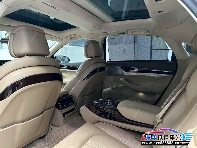 17年奥迪A8轿车抵押车出售