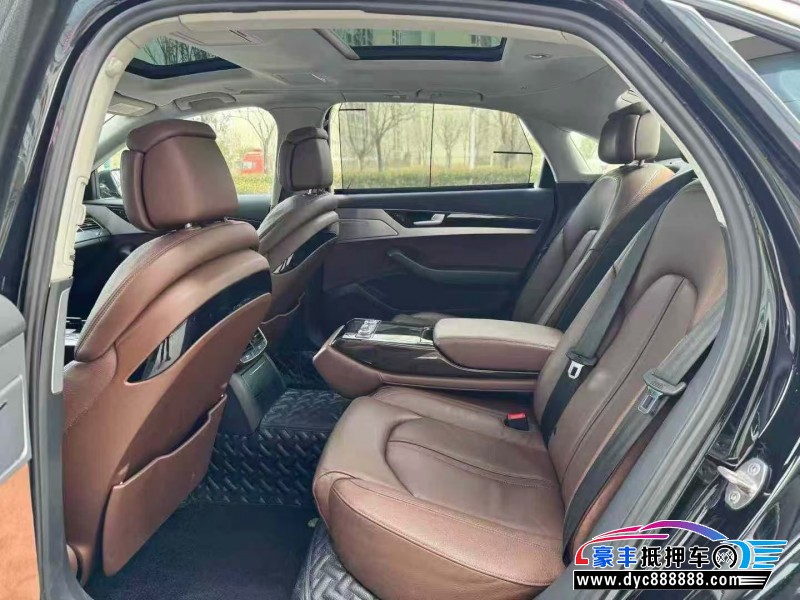 18年奥迪A8轿车抵押车出售