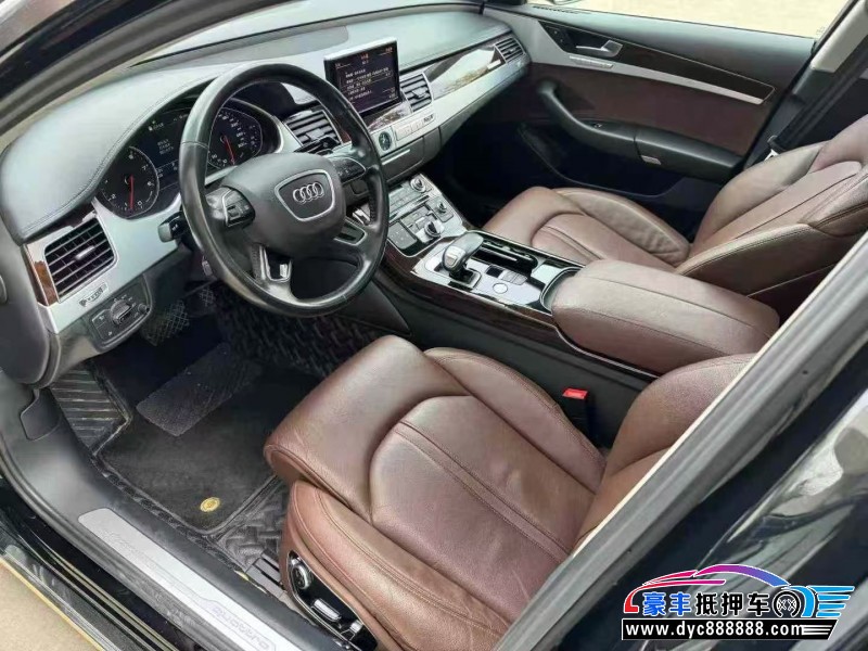 18年奥迪A8轿车抵押车出售