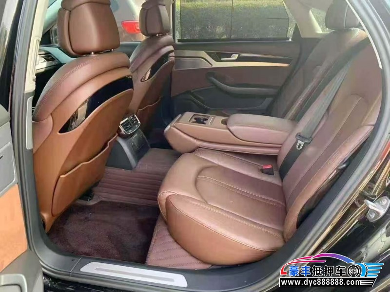 14年奥迪A8轿车抵押车出售