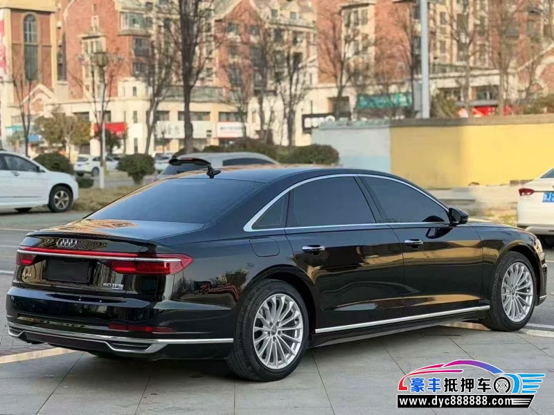 20年奥迪A8轿车抵押车出售