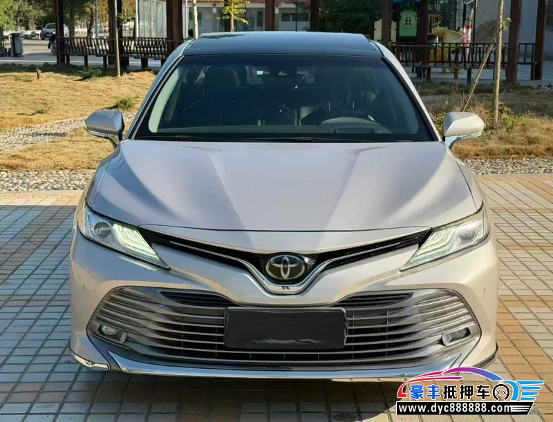 18年丰田凯美瑞轿车抵押车出售