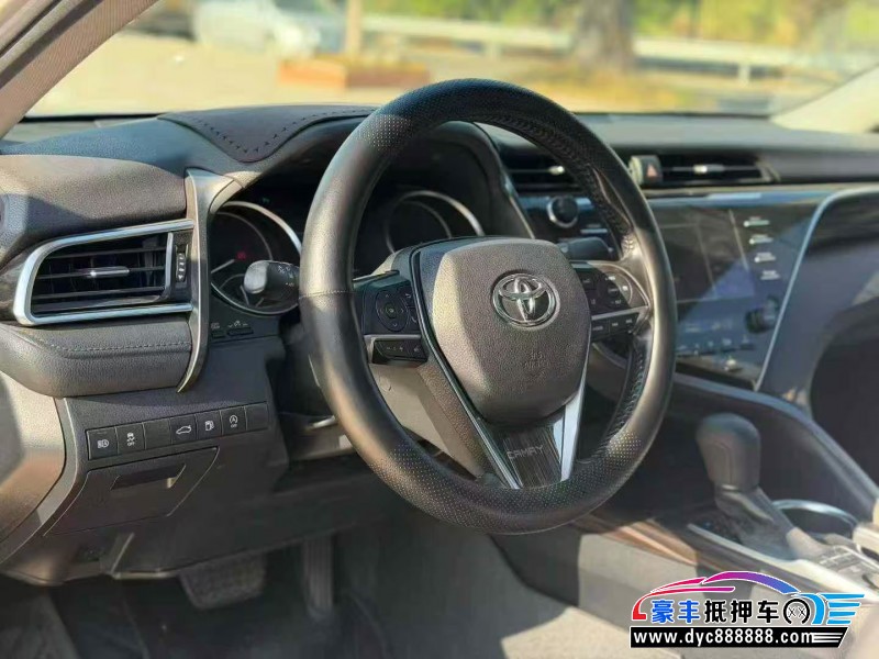 18年丰田凯美瑞轿车抵押车出售