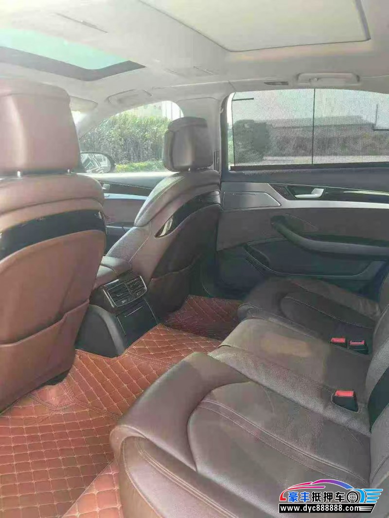 17年奥迪A8轿车抵押车出售