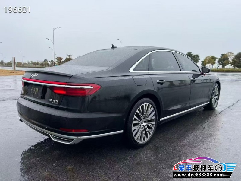 20年奥迪A8轿车抵押车出售