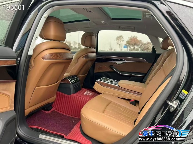 20年奥迪A8轿车抵押车出售