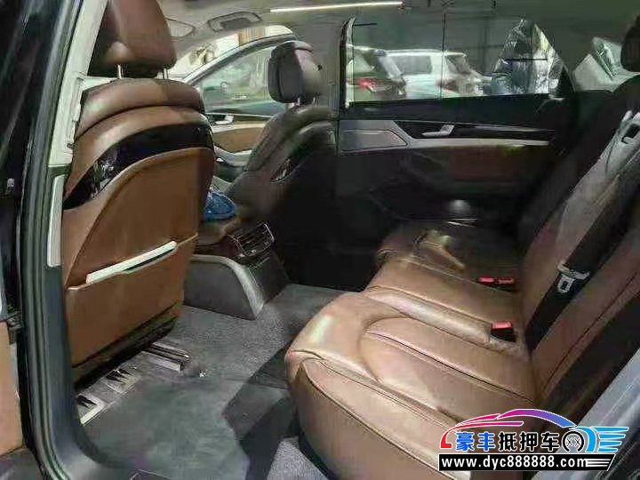 15年奥迪A8轿车抵押车出售