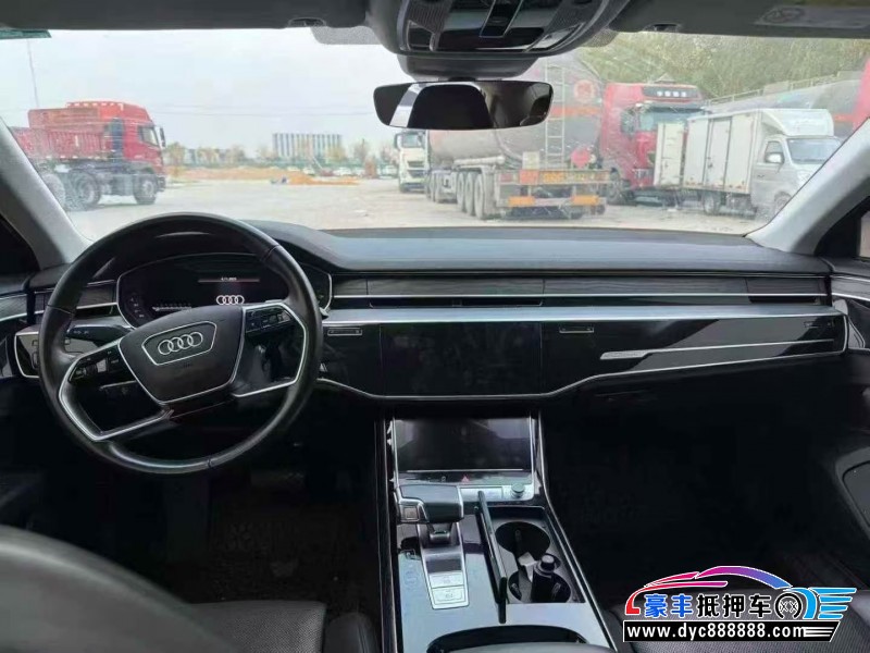 22年奥迪A8轿车抵押车出售