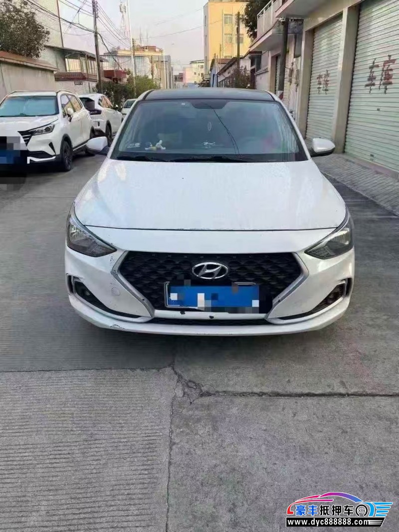 抵押车出售19年现代悦动轿车