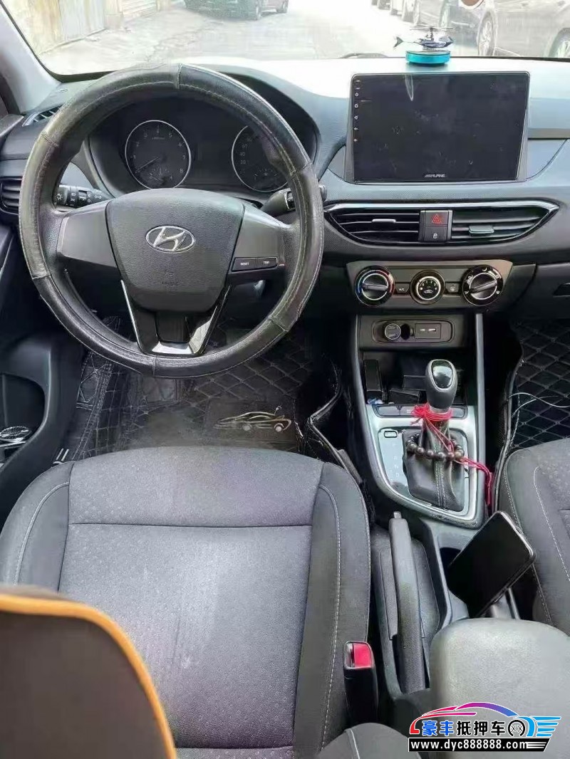 19年现代悦动轿车抵押车出售