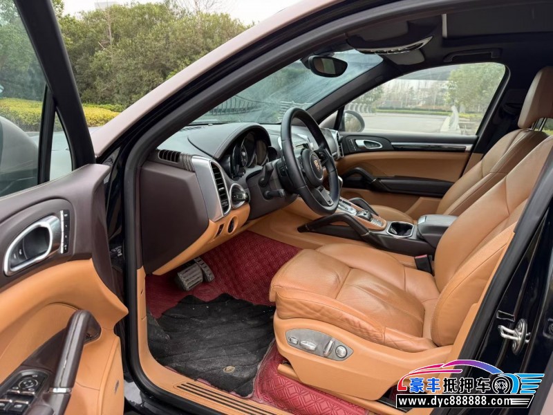 14年保时捷卡宴轿车抵押车出售