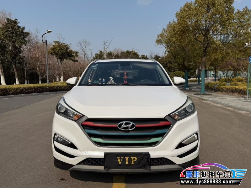 抵押车出售18年现代途胜轿车