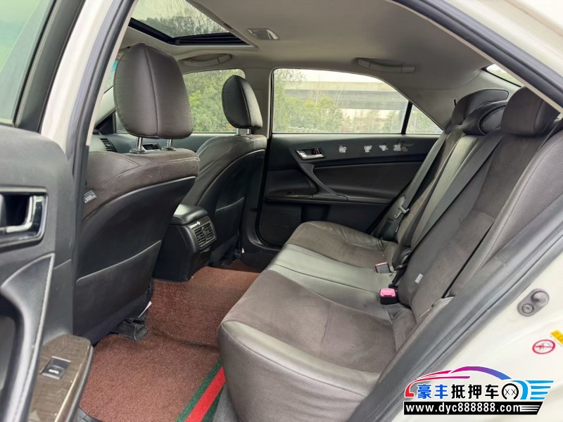 14年丰田锐志轿车抵押车出售