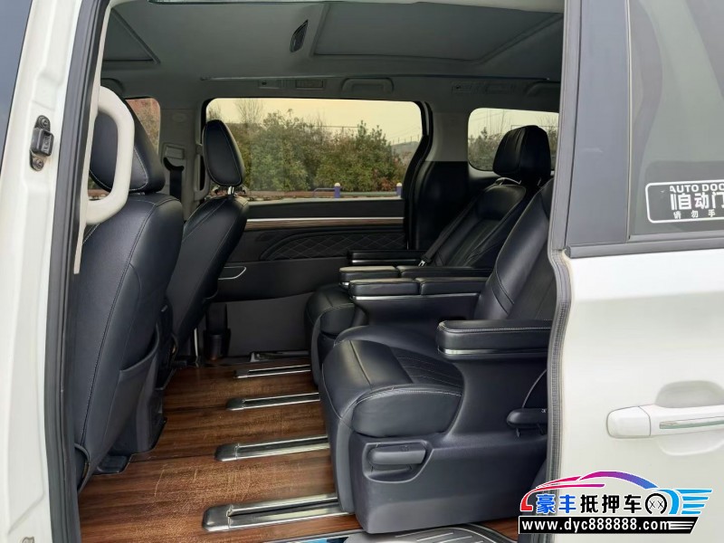 19年传祺M8轿车抵押车出售