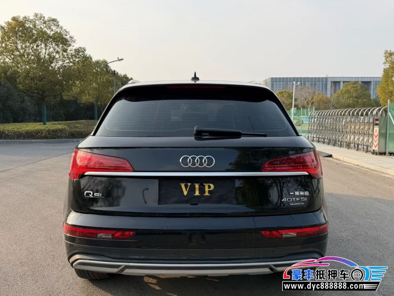 22年奥迪Q5轿车抵押车出售